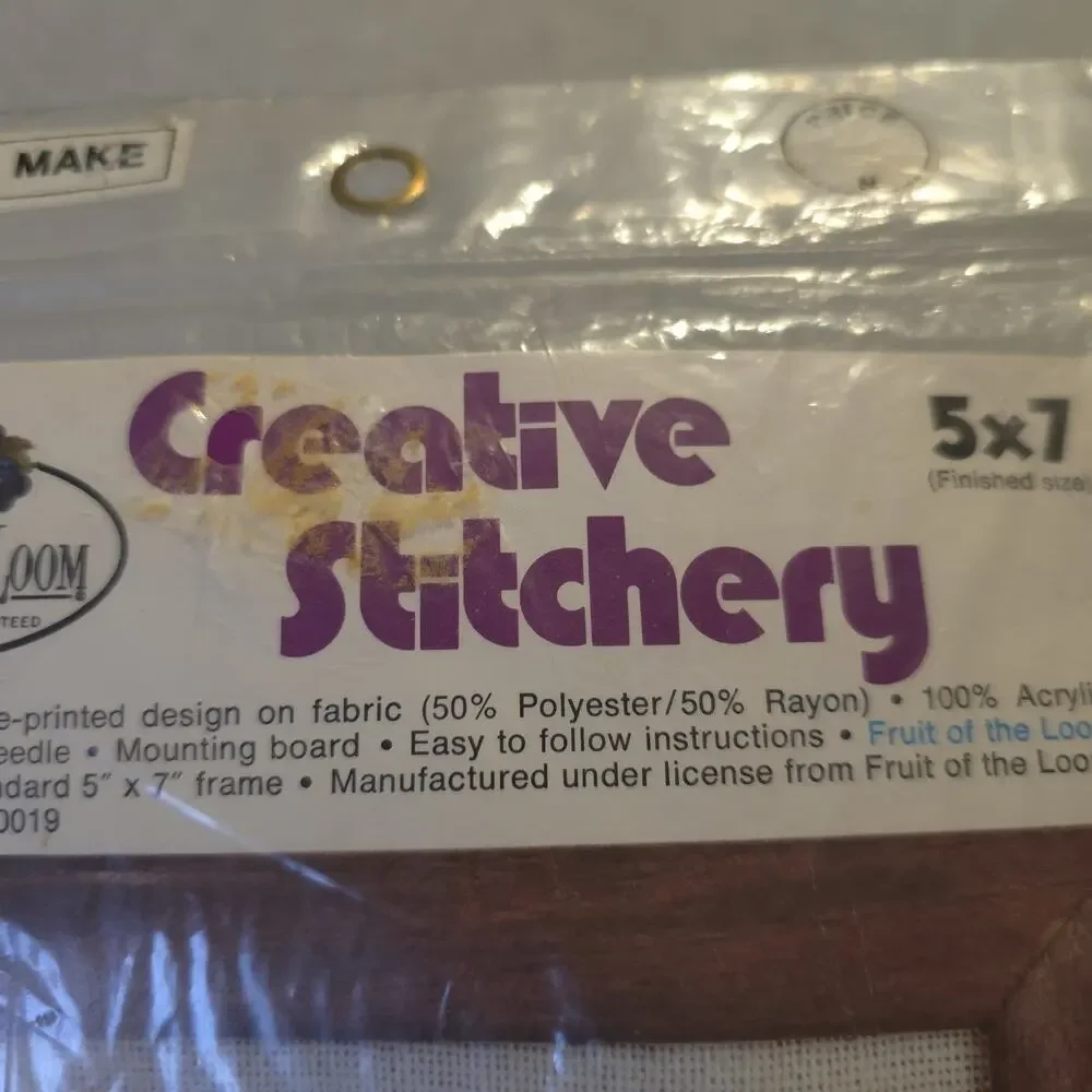 Fruit of the Loom Creative Stitchery Kit‎ Ribbon Bouquet #5700-002 Vintage 1970s